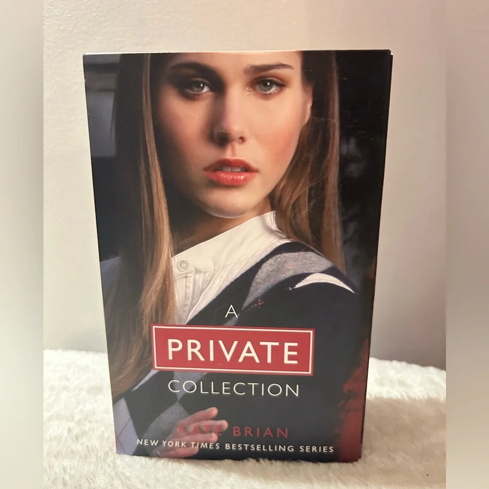 Kate Brian
A Private Collection (Boxed Set) - Picture 4 of 7
